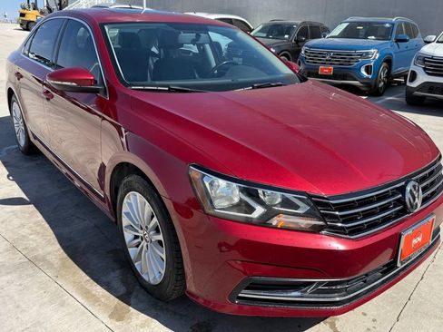 Used 2017 Volkswagen Passat 1.8T SE FWD image 2