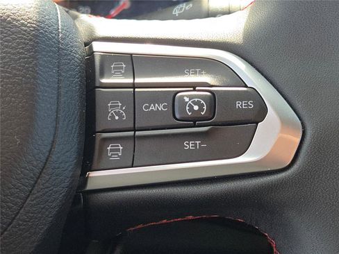 Certified 2025 Jeep Compass Trailhawk image 32