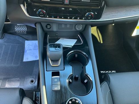 New 2026 Nissan Rogue Platinum image 12