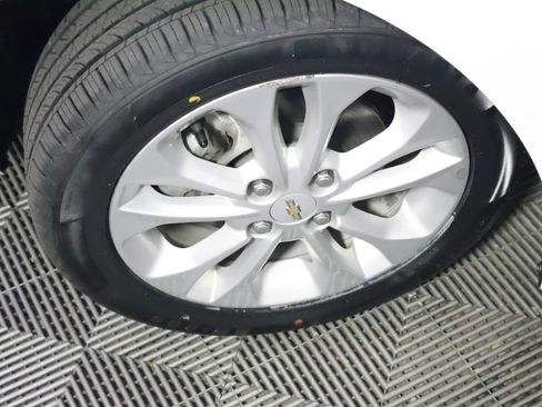 Used 2020 Chevrolet Spark LT FWD image 19