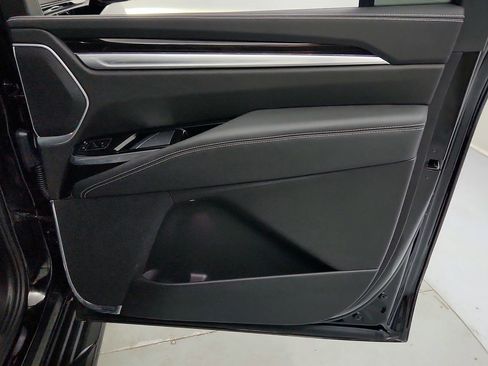 Used 2025 Cadillac Escalade ESV Premium Luxury w/ LPO, Floor Liner Package AWD/4WD image 26