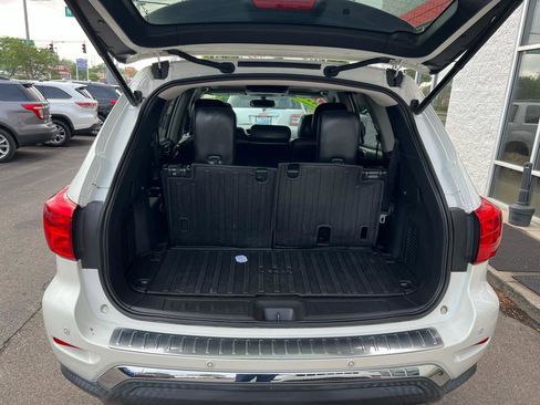 Used 2017 Nissan Pathfinder SL w/ SL Premium Package AWD/4WD image 16