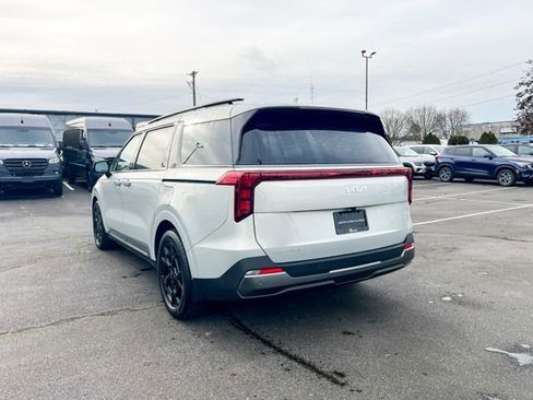 Certified 2025 Kia Carnival SX image 10