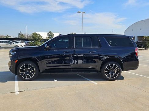 Used 2024 Chevrolet Suburban RST w/ Luxury Package image 9
