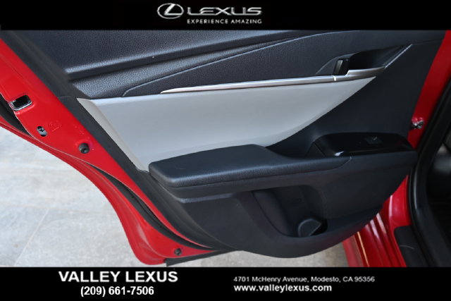 Used 2026 Toyota Camry SE FWD image 17