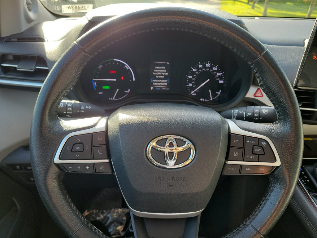 Certified 2021 Toyota Sienna XLE w/ XLE Plus Package FWD image 8