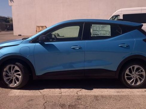 New 2027 Chevrolet Bolt LT w/ Comfort Package image 5