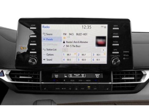 Used 2024 Toyota Sienna XLE w/ XLE Plus Package image 10