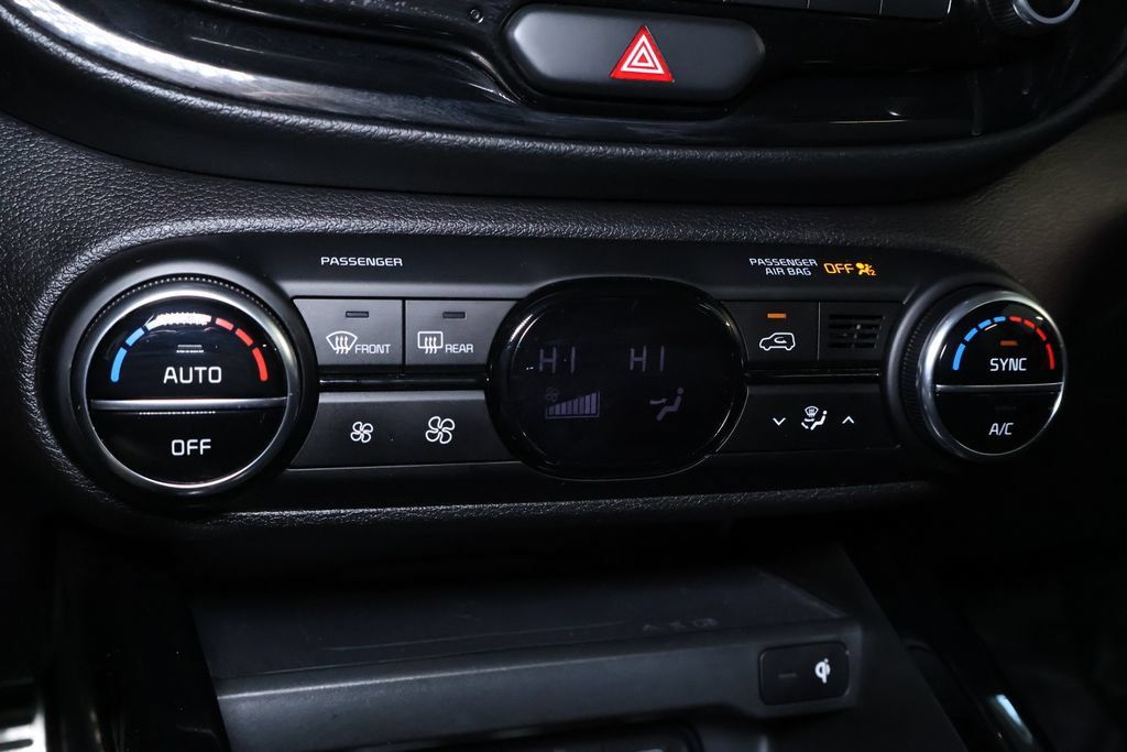 Used 2023 Kia Soul GT-Line w/ GT-Line Technology Package FWD image 30