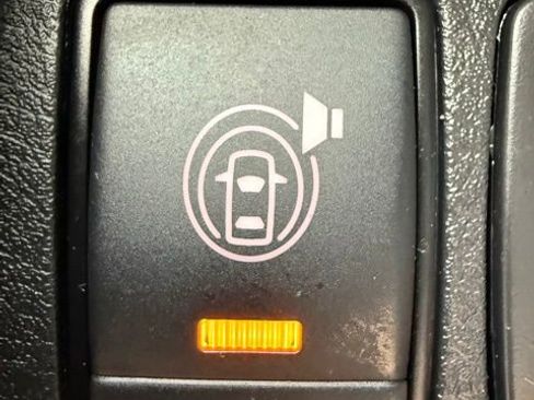 Used 2023 Nissan Frontier PRO-4X w/ Pro Convenience Package image 39