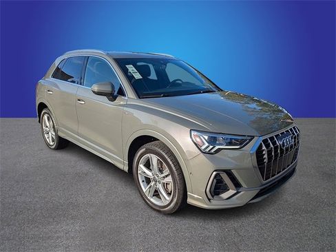 Used 2019 Audi Q3 2.0T Prestige w/ Prestige Package image 7