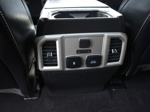 Used 2019 Ford F150 Lariat w/ Equipment Group 502A Luxury AWD/4WD image 27