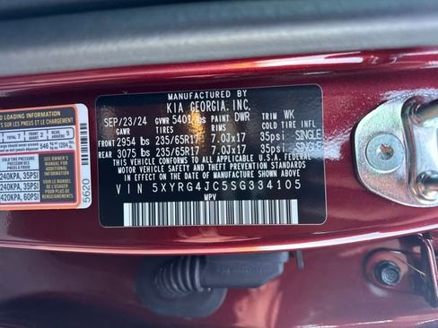 Used 2025 Kia Sorento LX image 17