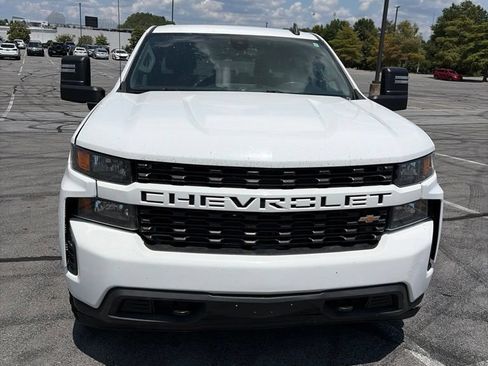 Used 2021 Chevrolet Silverado 1500 Custom w/ Custom Max Trailering Package AWD/4WD image 2