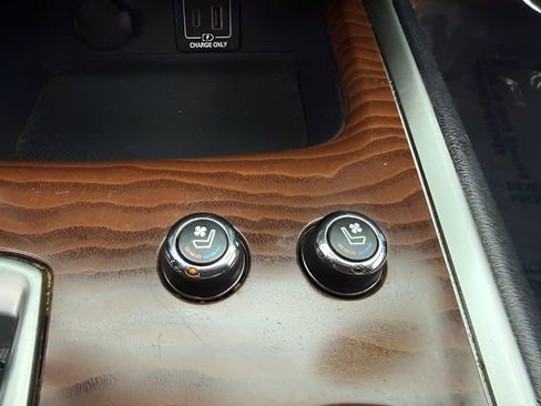 Used 2020 Nissan Pathfinder Platinum w/ Cargo Package image 18