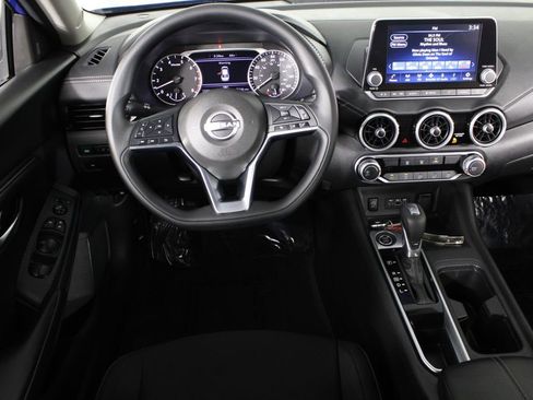 Certified 2025 Nissan Sentra SV image 7