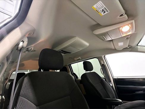 Used 2017 Dodge Grand Caravan SE w/ Power Window Group image 29