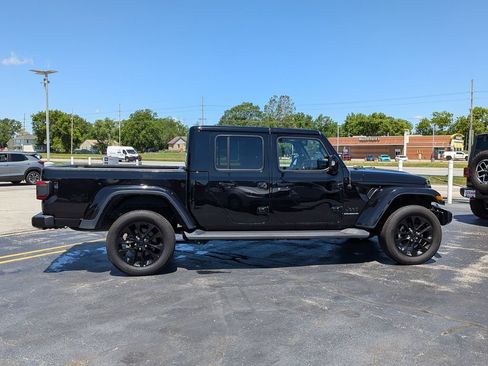 Used 2023 Jeep Gladiator Overland AWD/4WD image 8