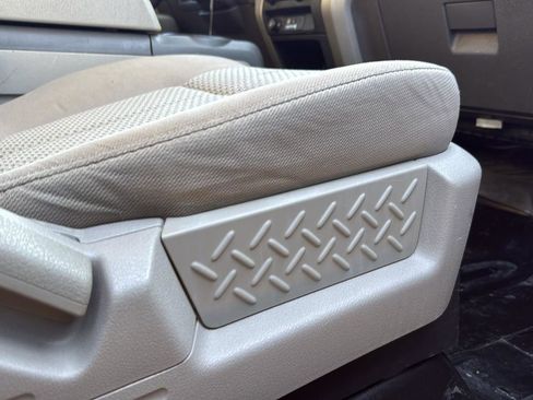 Used 2010 Ford F150 XLT image 21