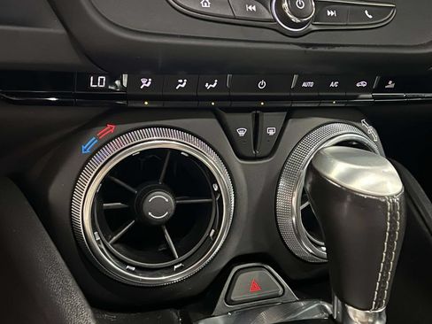 Used 2022 Chevrolet Camaro LT RWD image 18