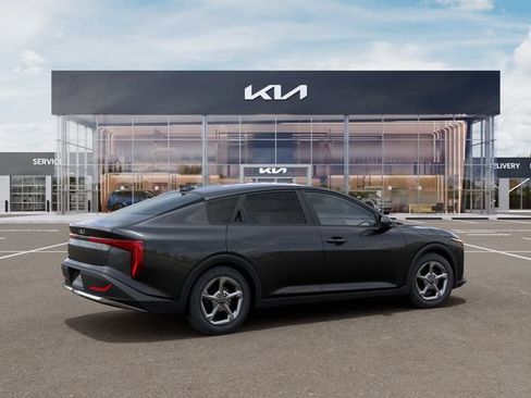 New 2026 Kia K4 FWD image 6