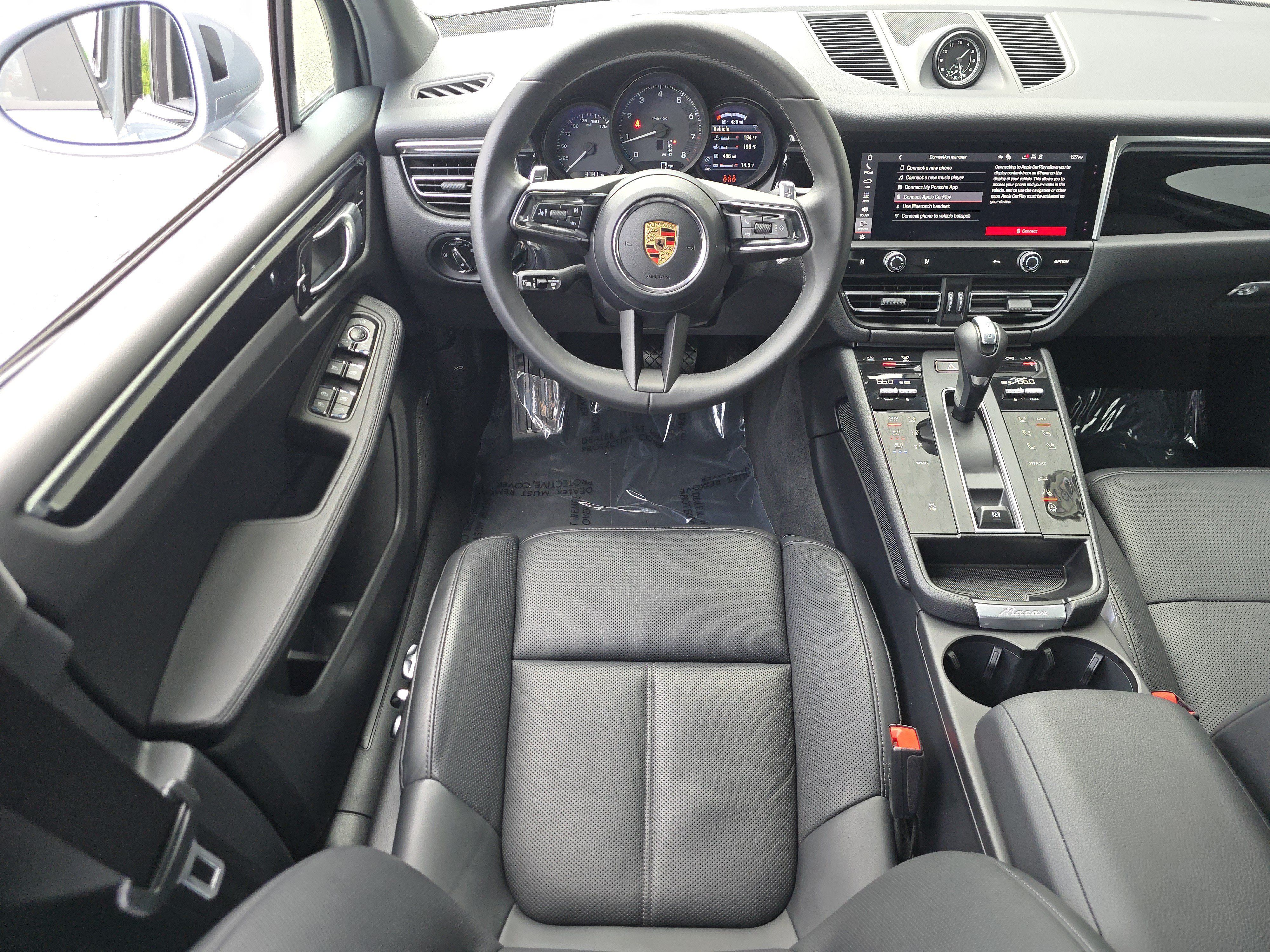Certified 2026 Porsche Macan AWD/4WD image 24