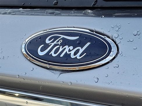 Certified 2022 Ford Explorer XLT w/ Class IV Trailer Tow Package image 31