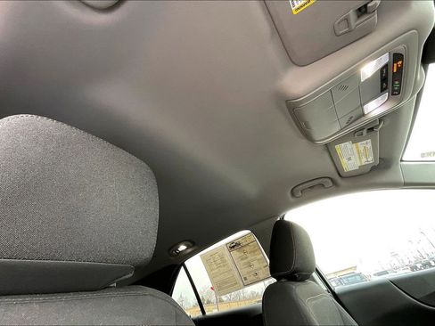 Used 2020 Chevrolet Equinox LT image 22