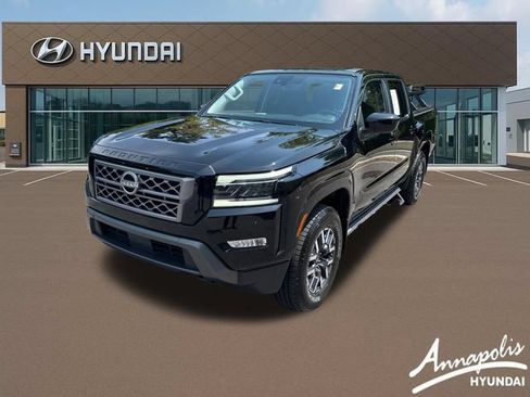 Used 2024 Nissan Frontier SL w/ Technology Package AWD/4WD image 1