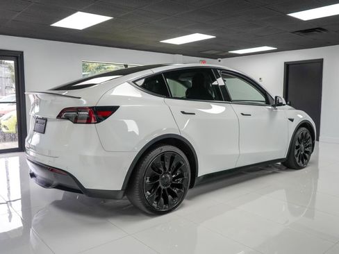 Used 2020 Tesla Model Y Long Range AWD/4WD image 5