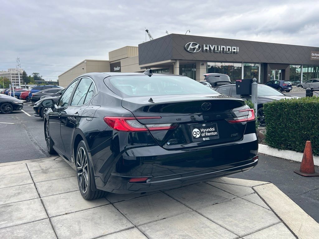 Used 2025 Toyota Camry XLE w/ Premium Package AWD/4WD image 11