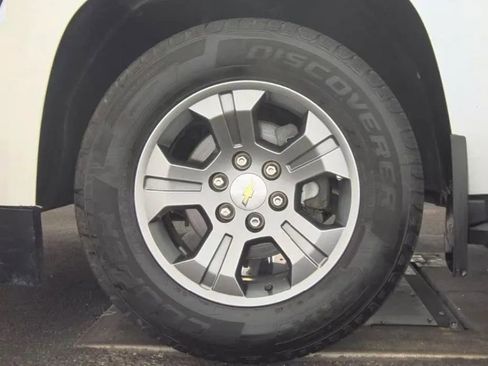 Used 2018 Chevrolet Tahoe LS RWD image 8