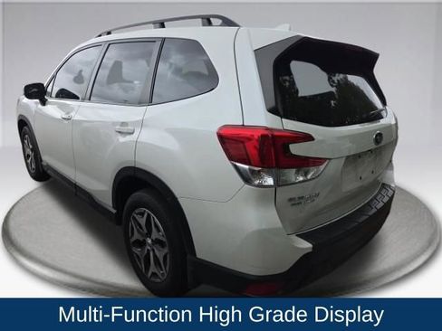 Certified 2023 Subaru Forester Premium image 9