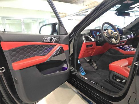 Used 2025 BMW X6 M Competition w/ Executive Package AWD/4WD image 19