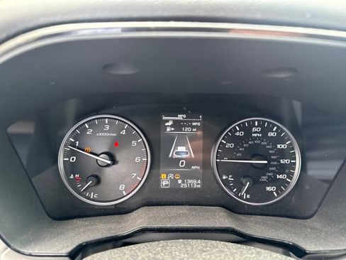 Used 2024 Subaru Outback Premium AWD/4WD image 18