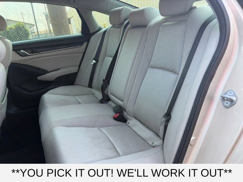 Used 2018 Honda Accord EX image 9