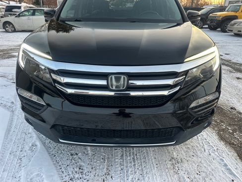 Used 2017 Honda Pilot Touring image 14