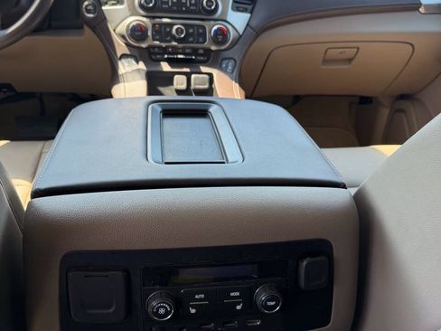 Used 2018 Chevrolet Tahoe LT w/ LT Signature Package RWD image 30