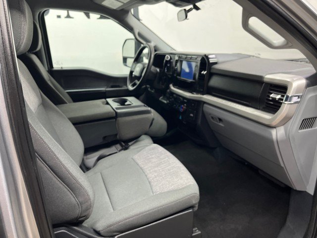 Used 2024 Ford F350 XLT AWD/4WD image 23