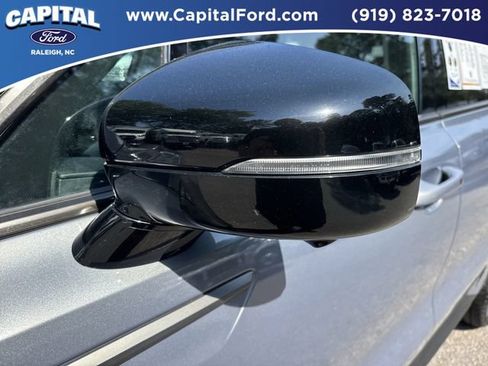 Used 2023 Kia Sorento SX Prestige AWD/4WD image 12