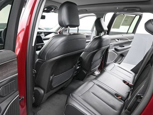 Used 2023 Jeep Grand Cherokee 4WD 4xe w/ Luxury Tech Group II image 15