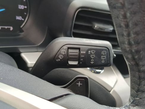 Used 2020 Ford Explorer XLT w/ Equipment Group 202A image 25