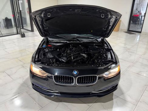 Used 2017 BMW 330i Sedan RWD image 4