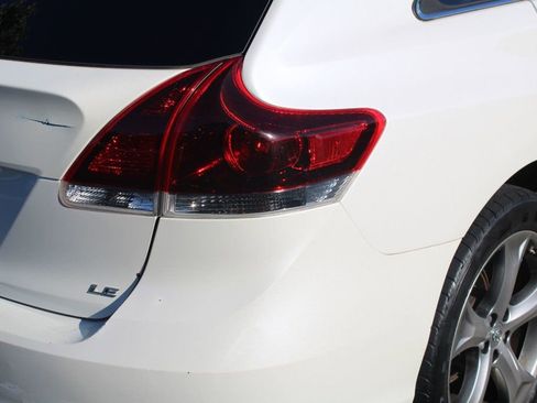 Used 2013 Toyota Venza XLE image 10