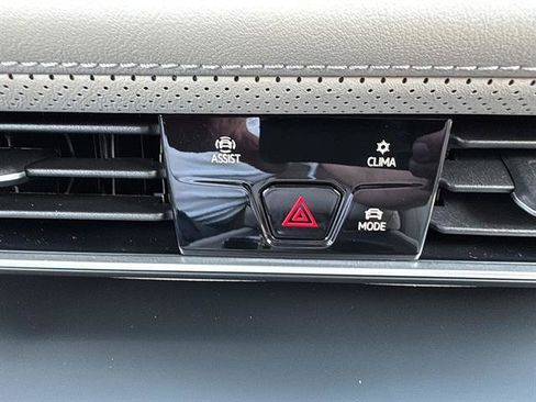 New 2026 Volkswagen Atlas SE image 23