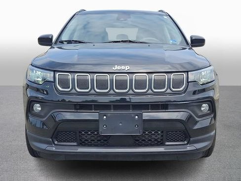 Used 2022 Jeep Compass Latitude FWD image 2