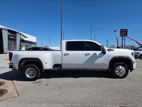 Used 2024 GMC Sierra 3500 Denali w/ Denali Reserve Package image 9