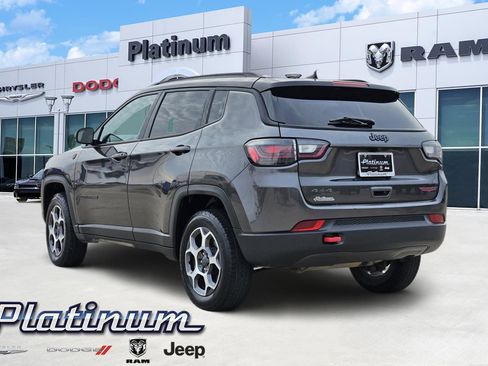 Used 2022 Jeep Compass Trailhawk w/ Trailhawk Elite Group image 4