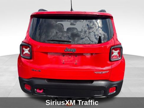 Used 2017 Jeep Renegade Trailhawk AWD/4WD image 4