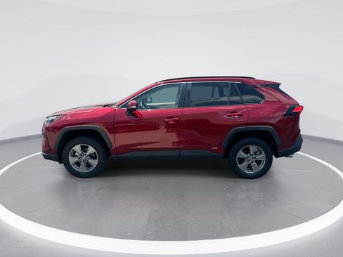Used 2024 Toyota RAV4 LE AWD/4WD image 6